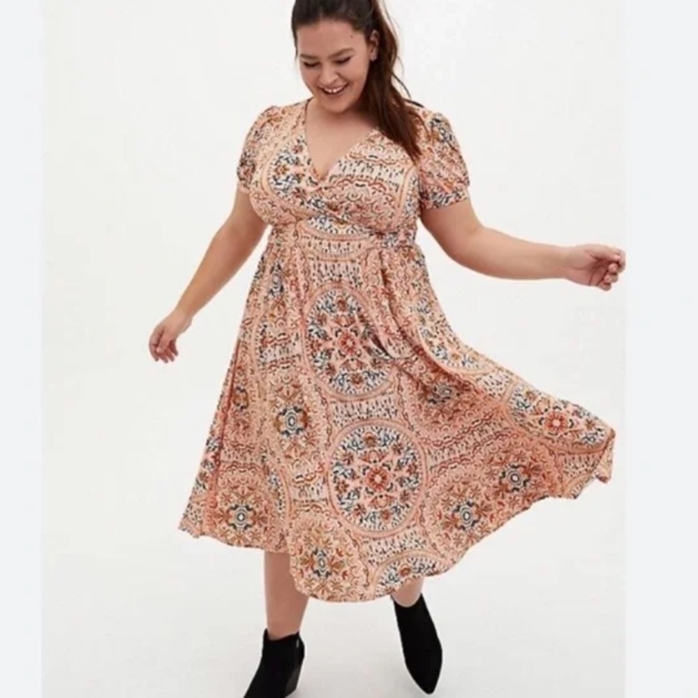 Torrid Peach Medallion Studio Knit Puff Sleeve Floral Midi Dress 3X